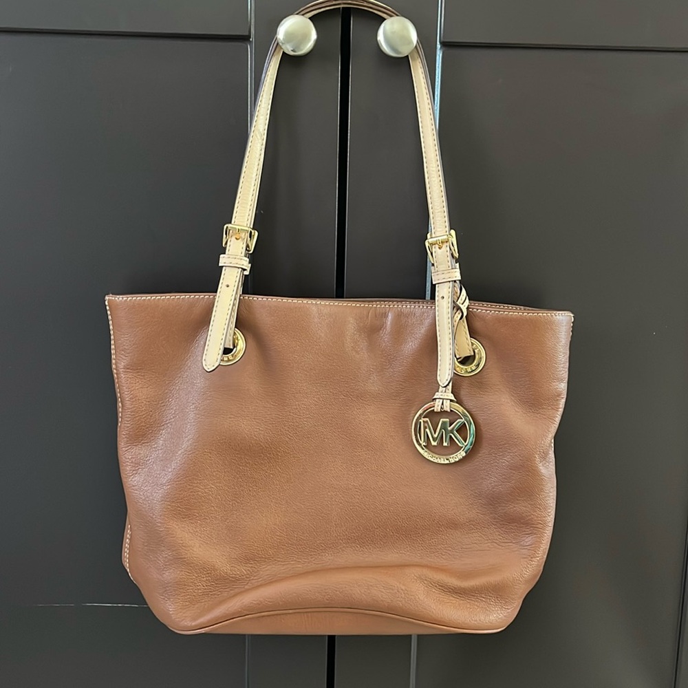 Michael kors leather tote purse